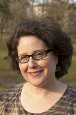 Rachel Kobin, leads The Philadelphia Writers Workshop